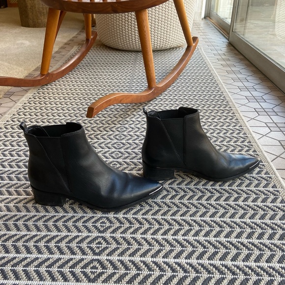 Marc fisher Yale womens black leather pointy ankle boots - Picture 12 of 12